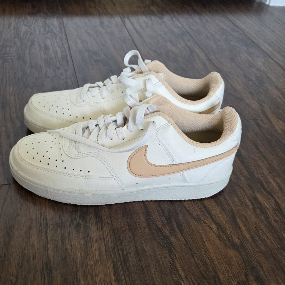 Nike Women's White and Peach Sneakers